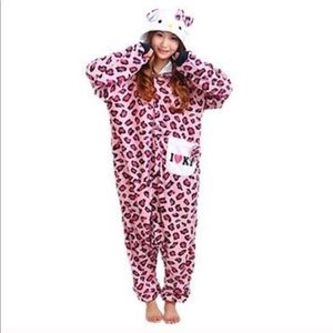 Hello Kitty Kigurumi